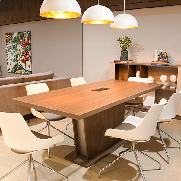 El Hotel Arizona Suites cuenta con 80 hermosas y amplias habitaciones para compartir en familia o viajes de negocios, áreas pensadas para el disfrute y descanso en la ciudad de Cúcuta.