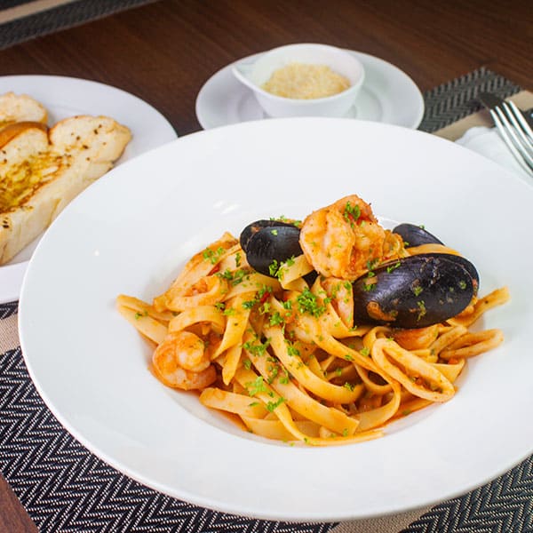 Sabores únicos en La Galería del Hotel Arizona Suites, el restaurante en Cúcuta donde la gastronomía se disfruta con estilo