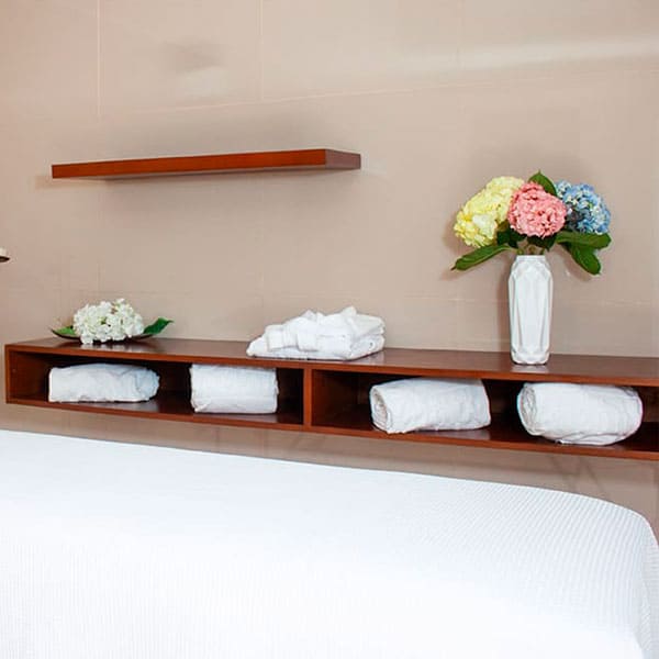 El Hotel Arizona Suites cuenta con 80 hermosas y amplias habitaciones para compartir en familia o viajes de negocios, áreas pensadas para el disfrute y descanso en la ciudad de Cúcuta.