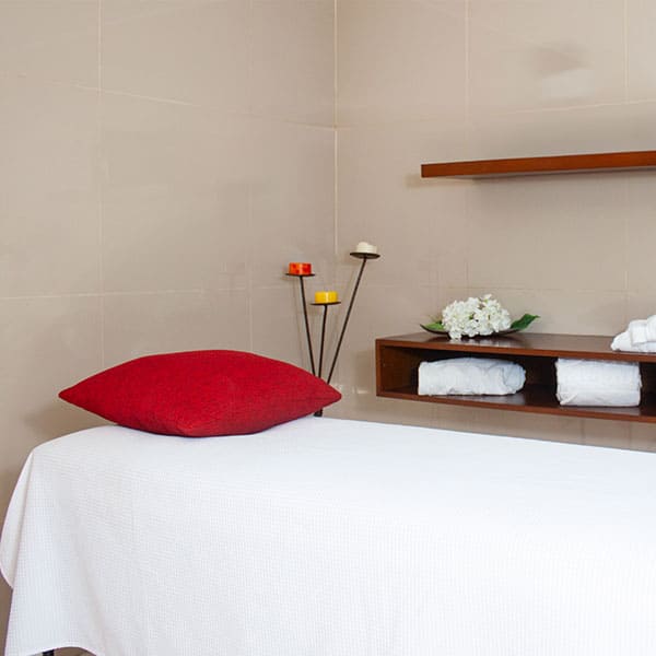 El Hotel Arizona Suites cuenta con 80 hermosas y amplias habitaciones para compartir en familia o viajes de negocios, áreas pensadas para el disfrute y descanso en la ciudad de Cúcuta.